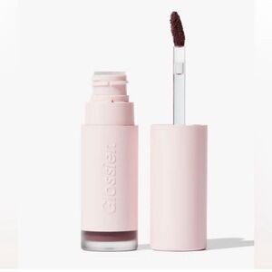 Glossier G Suit soft touch lip creme in Drive